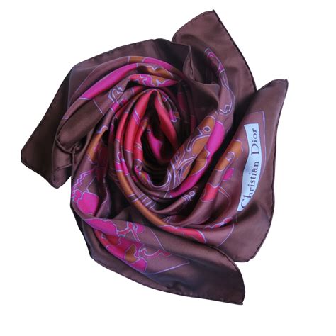 dior soie precieuse|foulard carré de soie.